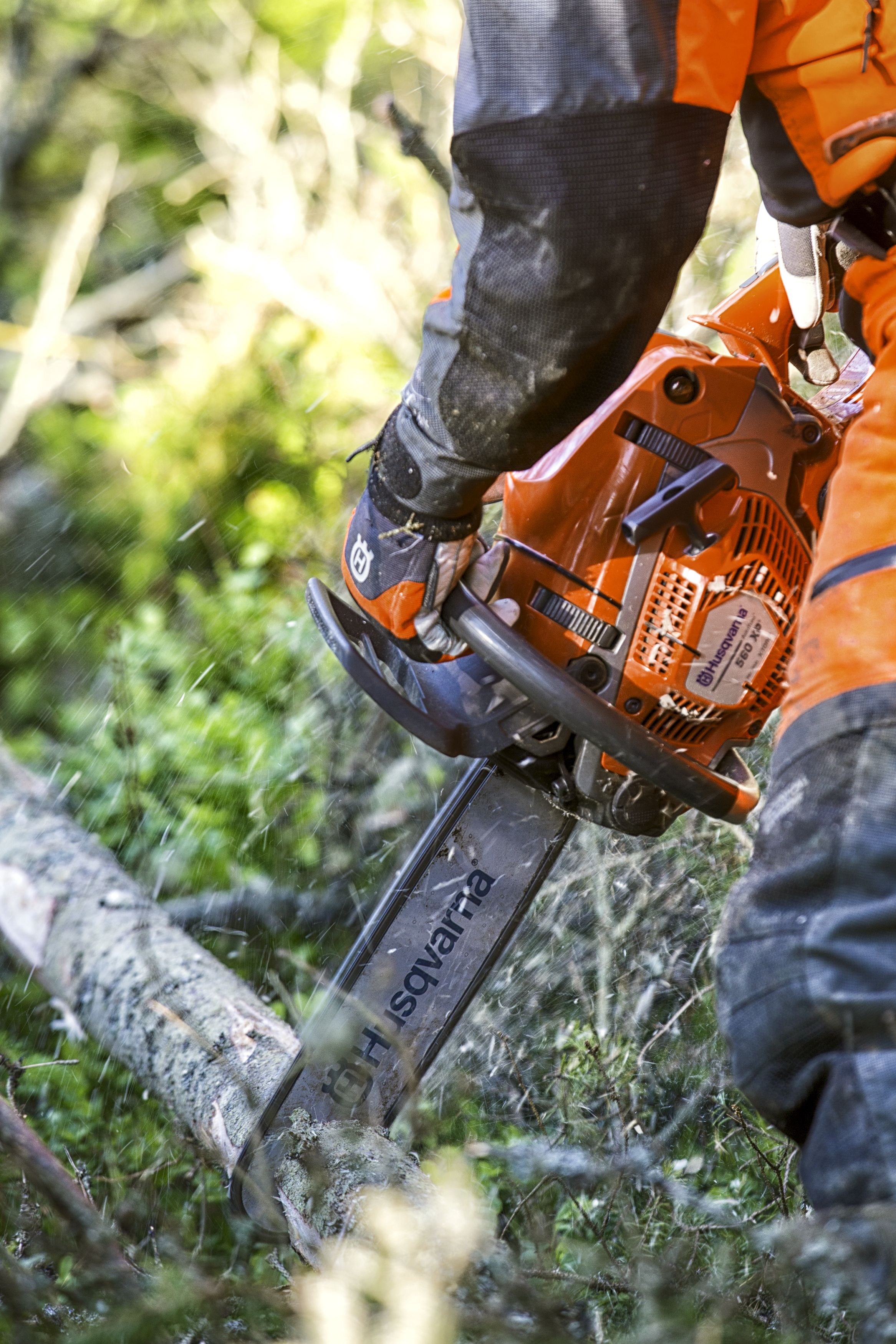 Acheter une tronçonneuse thermique Husqvarna proche de Fauville-en-Caux -  ETS Auber