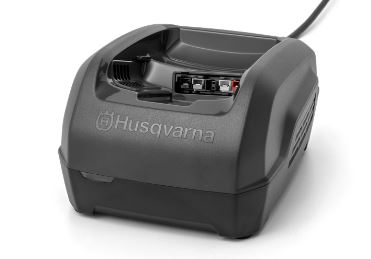 PHOTO CHARGEUR HUSQVARNA QC250